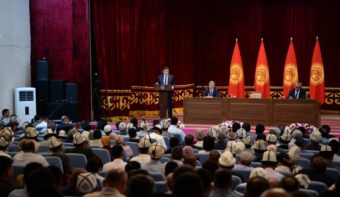 Президент Сооронбай Жээнбеков Баткен районунун жана Баткен шаарынын жашоочулары менен болгон жолугушуусунда